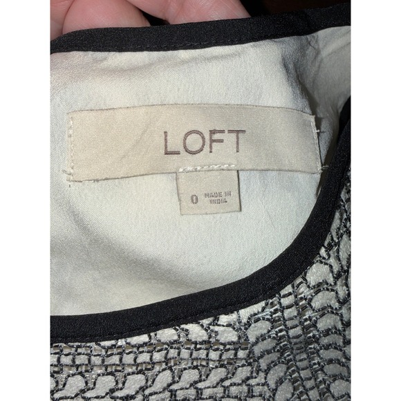 LOFT Women's White Black Lace Overlay Shift Dress Size 0 - Picture 5 of 7